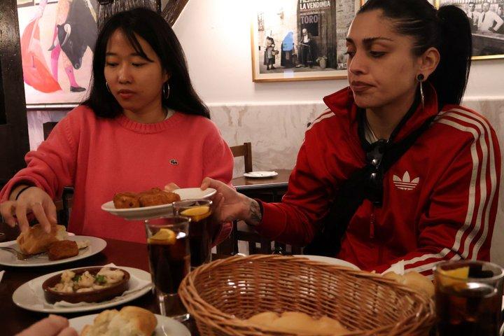 Madrid Tapas e Wine Tour com um Guia Local