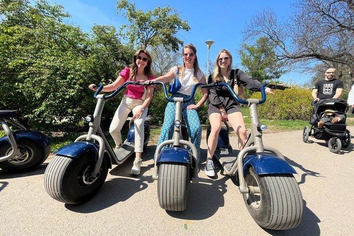 Excursão guiada de 2 horas com e-scooter em Munique