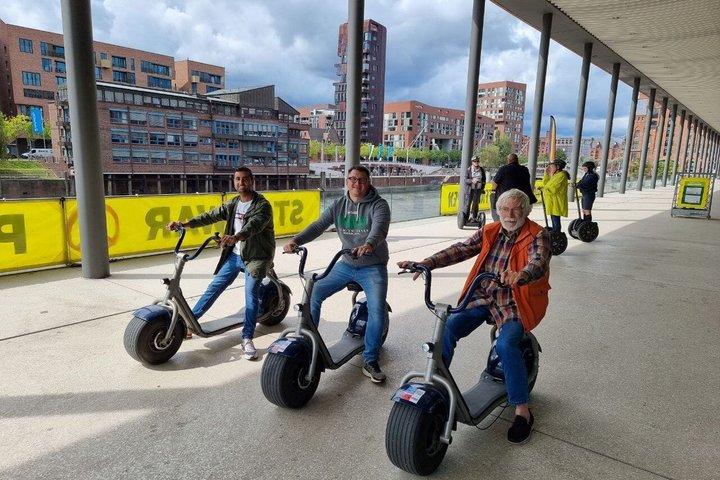 Excursão guiada de 2 horas com e-scooter em Munique