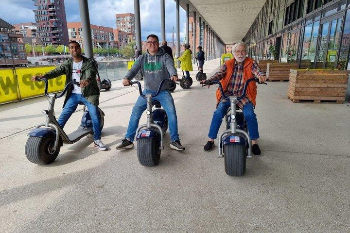Excursão guiada de 2 horas com e-scooter em Munique