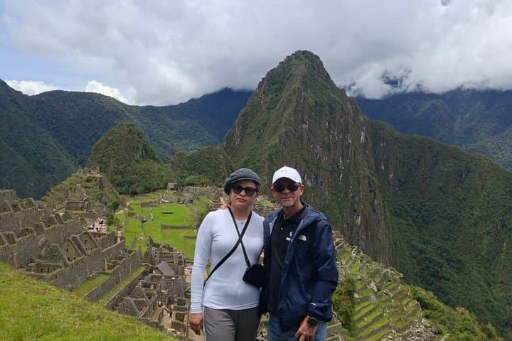 Machu Picchu Tour from Cusco with Income Included