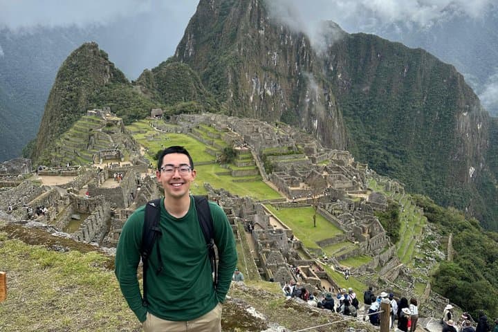Machu Picchu Tour from Cusco with Income Included