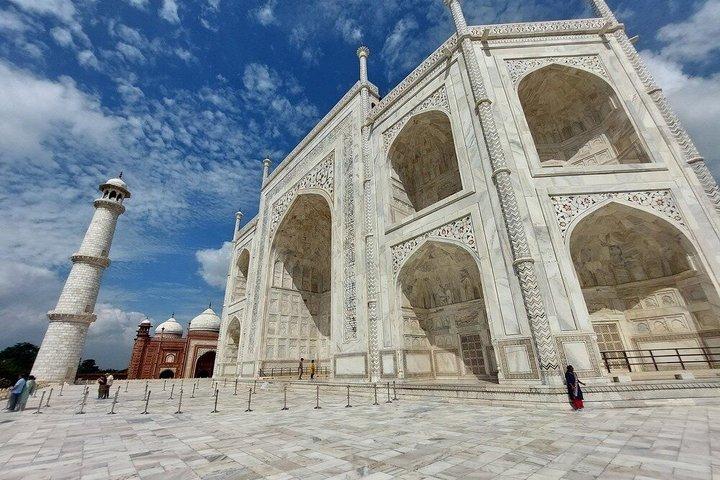 Jaipur till Agra dagstur med Fatehpur Sikri och Abhaneri