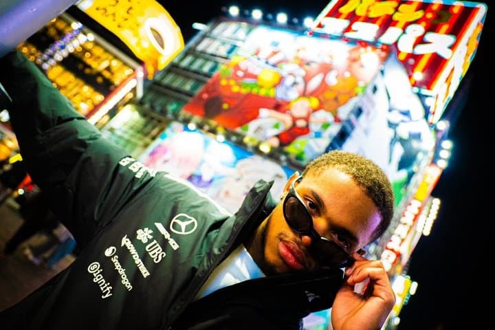 Shinjuku Neon Night Photo Tour with Pro Photographer