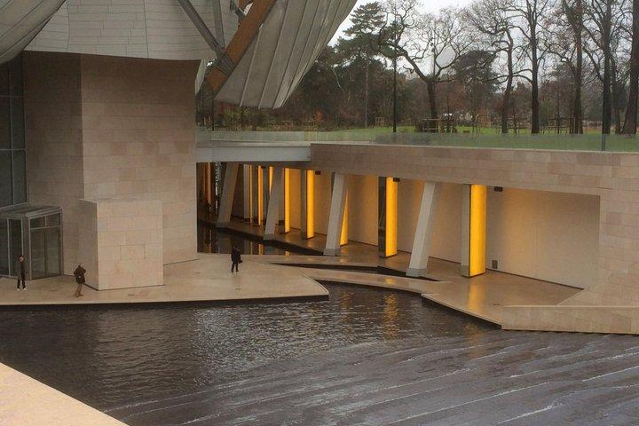Louis Vuitton Stiftung mit Reitunterricht