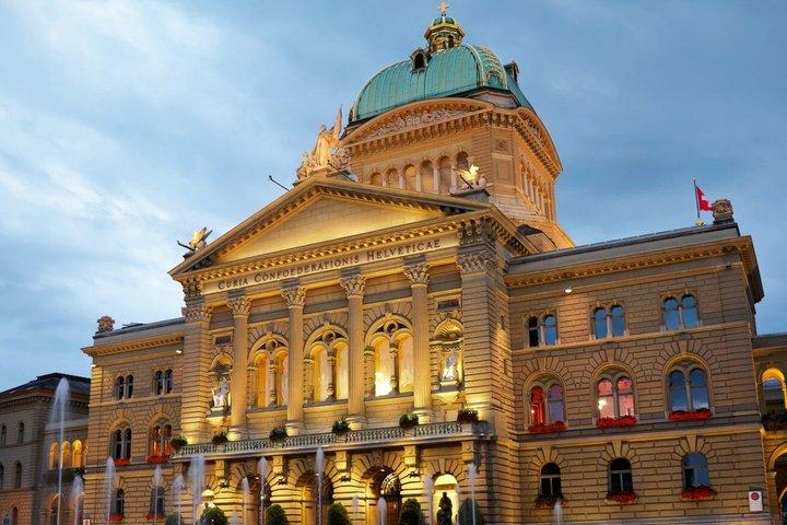 ベルンの魅力を満喫:専門ガイドによる旧市街ウォーキングツアー