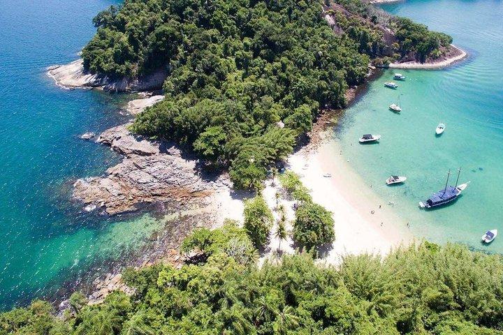 Angra dos Reis Private Boat Tour– Paradise Islands & Clear Waters
