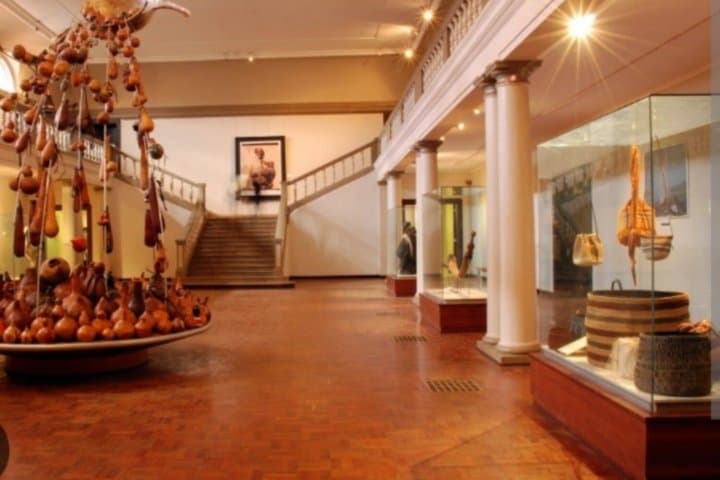 Nairobi National Museum and Snake Park Guided Tour