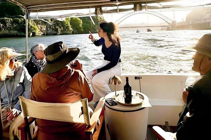Porto: Charmante cruise langs de 7 bruggen met Porto, optie voor zonsondergang