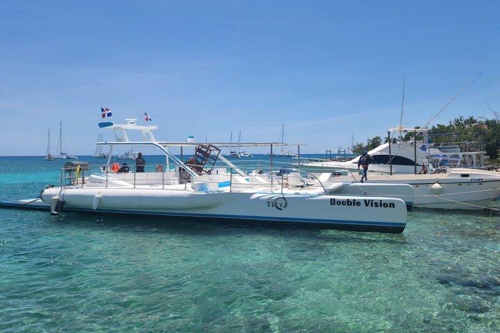 Eksklusiv privat katamarantur til Saona Island VIP-service