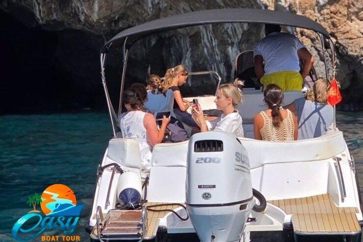 コトル湾スピードボートツアー:青の洞窟と岩の貴婦人