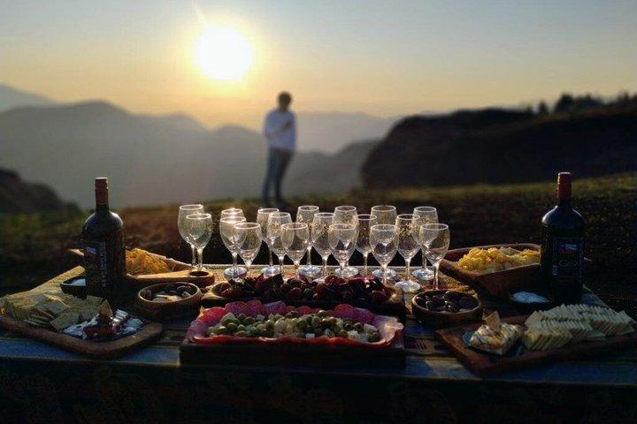 Valle Nevado Sunset: Sunsets, wines and picnic in the Andes