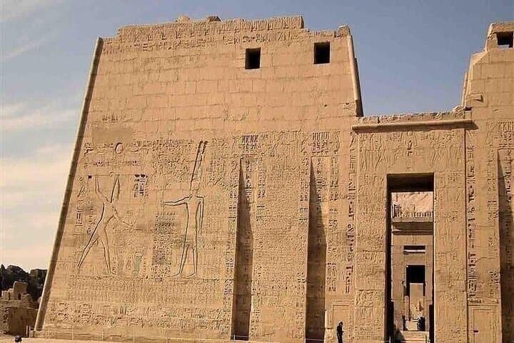 Luxor Half Day tour: Valley of Kings, Hatshepsut Temple & Memnon