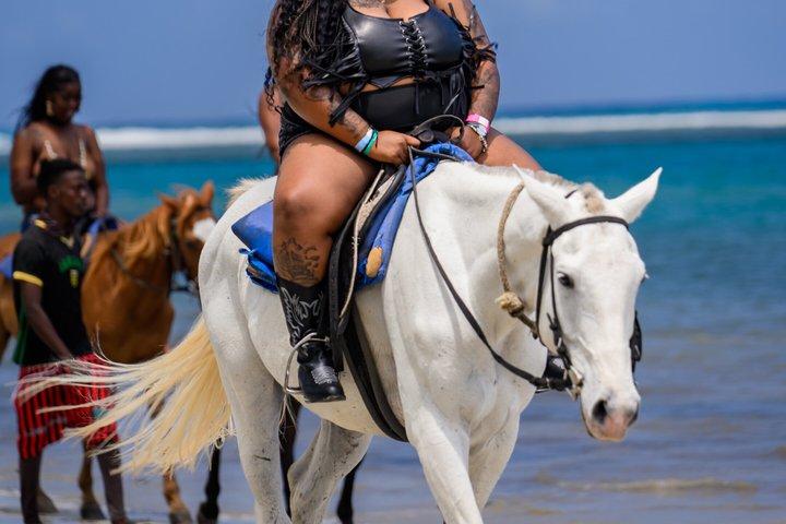 ATV, Zipline, Bambus Rafting & Reiten