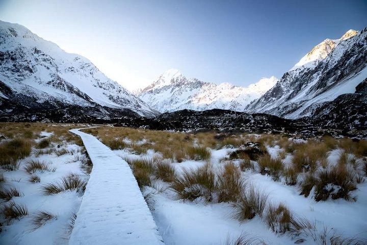 Queenstown: Private Evening Tour Skyline views with Guide