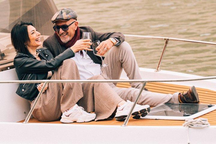 Crociera privata in barca sul Tevere con aperitivo nel cuore di Roma