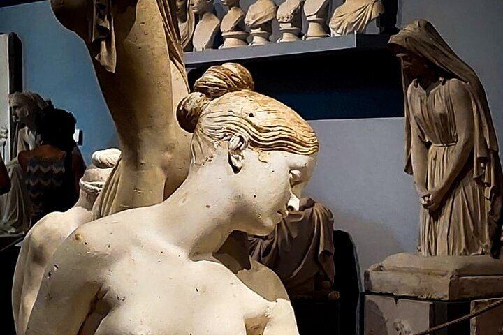 Visita guiada à Galeria da Academia e à estátua de David sem cauda.