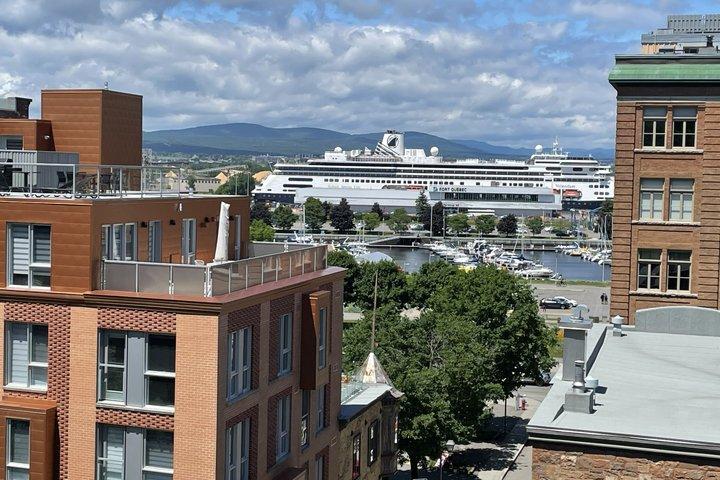 Quebec City: Old Quebec Highlights – 2‑Hour Guided E‑Bike Tour