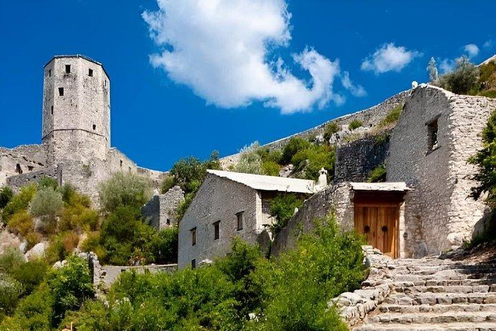 ヘルツェゴビナ日帰りツアー : Blagaj Dervish House, Pocitelj & Kravica