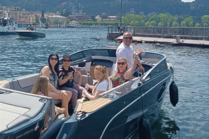 Lake Como: Private Express Boat Tour to Bellagio & Wine