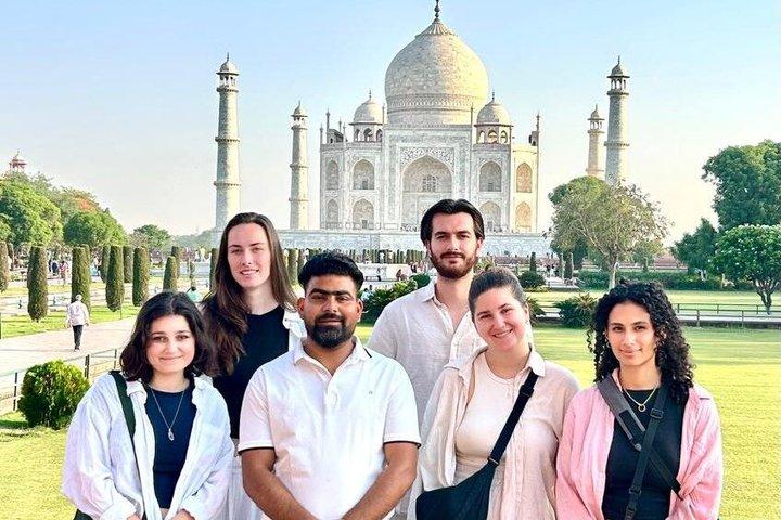 Agra : - Visita guiada sin colas Taj Mahal con complementos opcionales