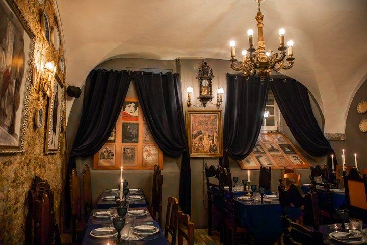 Scopri Fado con Concerto e Cena inclusi