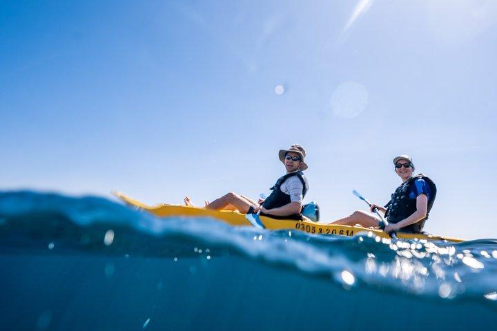 Privato Cabo 2 Bays Kayak e snorkeling a Santa Maria e Chileno Bay