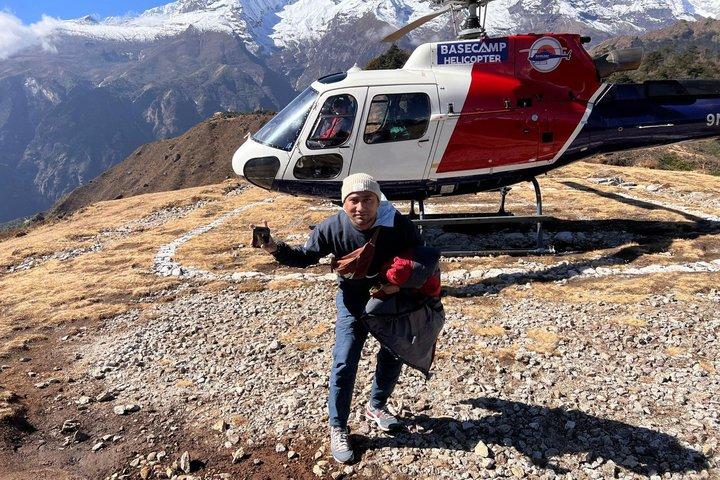 Atterraggio Campo Base Everest Kalapathar in Elicottero con Colazione