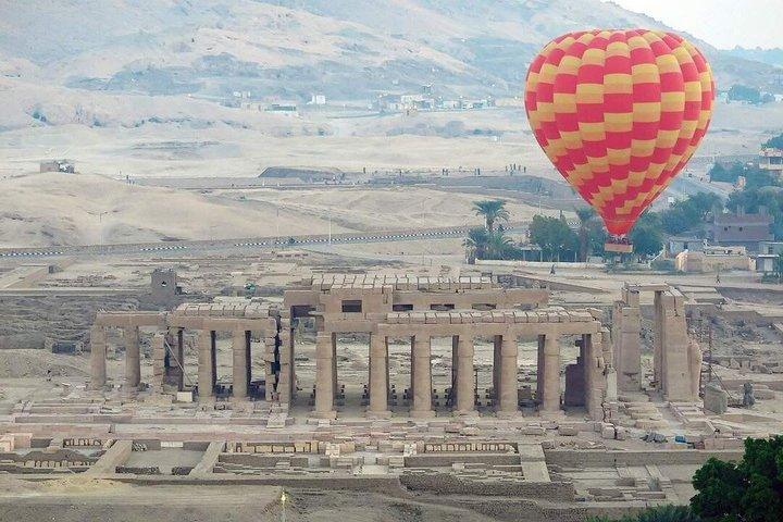 Hot Air Balloon Ride include Transfers and Certificate