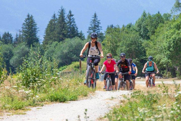 Selvguidet elektrisk mountainbiketur i Chamonix med GPS-ruter