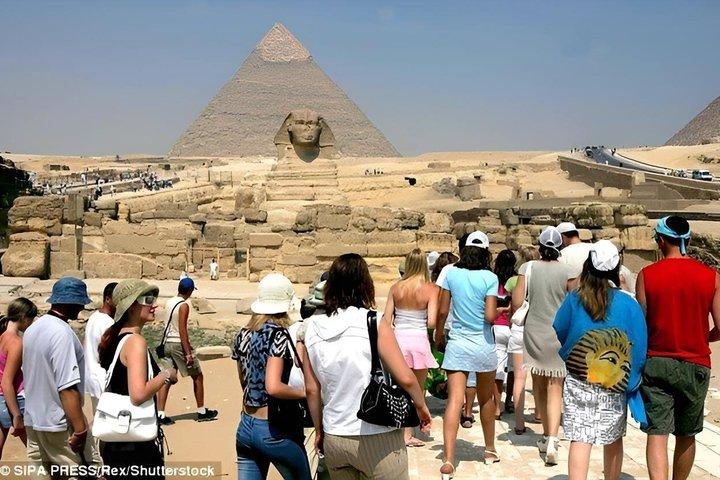 Visite du grand musée égyptien et des pyramides de Gizeh avec déjeuner