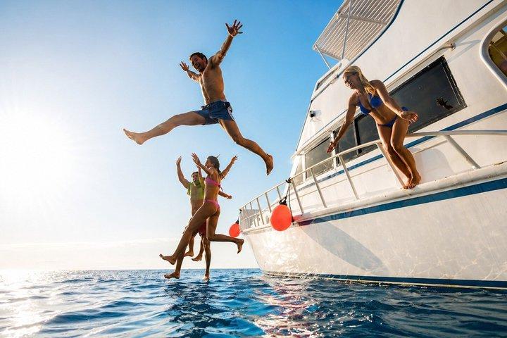 マルサ・アラムシュノーケリング旅行ジュゴンとタートルズマルサ・ムバラク