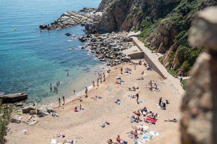 カタルーニャ:ジローナ、コスタ・ブラバ&ローカル・バイツ-小グループツアー