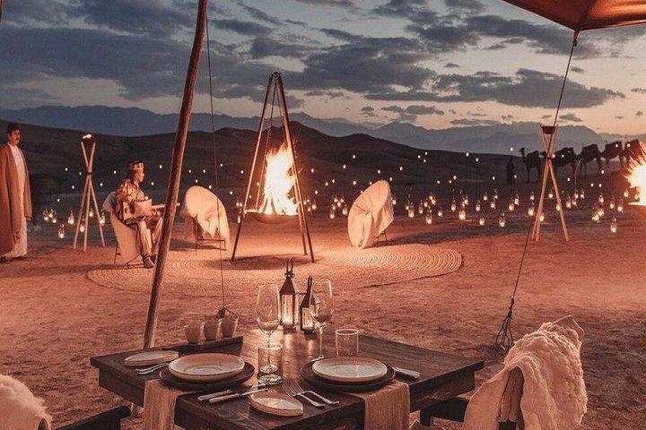 Agafay Desert Quad Camel Ride Jantar e Show de Marrakech