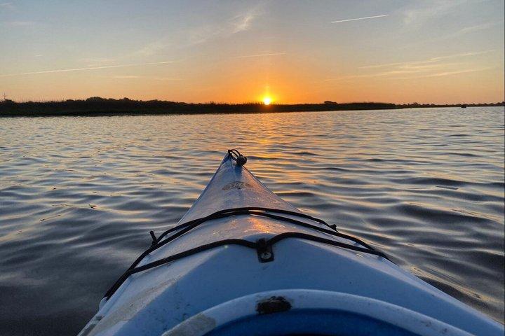 Zeke's Island Sunrise Kayak Tour em Carolina do Norte