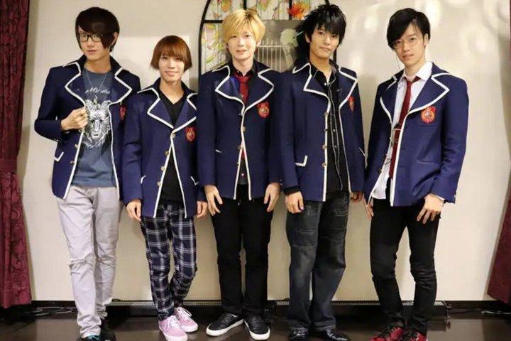 Tokyo After Dark para Mulheres Fujoshi BL Café e Host Clubs