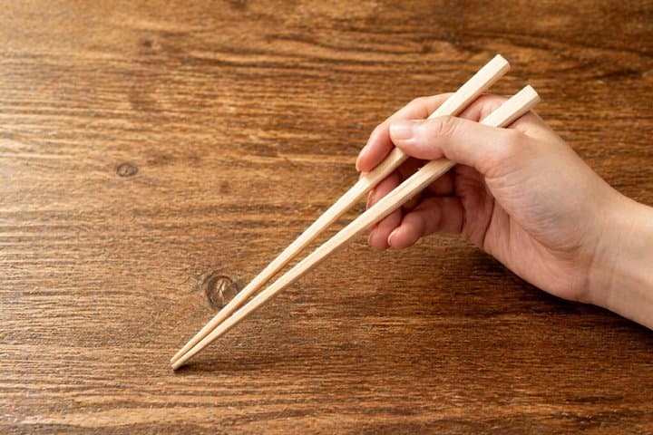 Chopstick Making Workshop with Souvenir in Osaka Castle Area