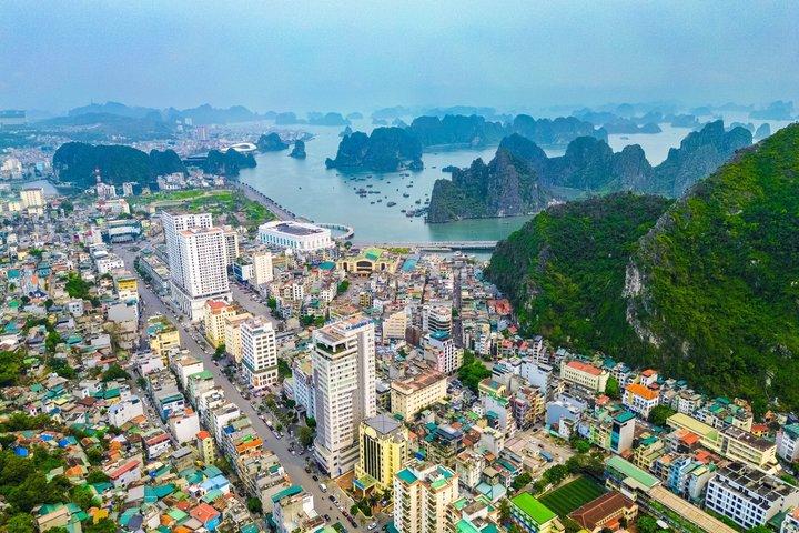 Ha Long City Bai Tu Long Bay Boat Trip and Cycling Tour