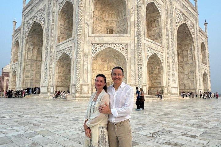 Tour dell'alba del Taj Mahal e giornata intera Agra con Guida locale