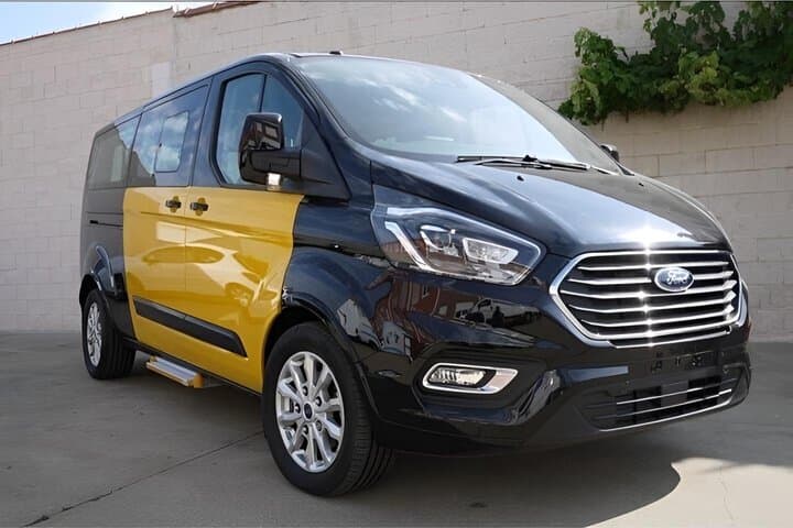 Departure Private Transfer from Barcelona City Hotels to Airport