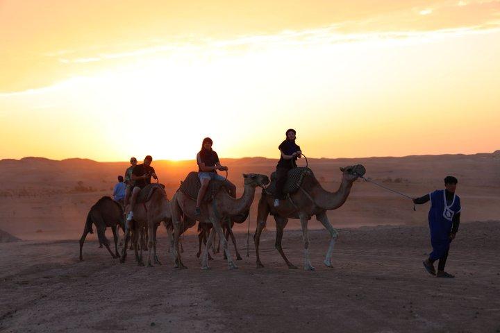 Agafay Desert Overnight com jantar e show