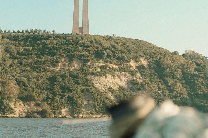 Discover Lisbon aboard a private sailboat in the Tejo