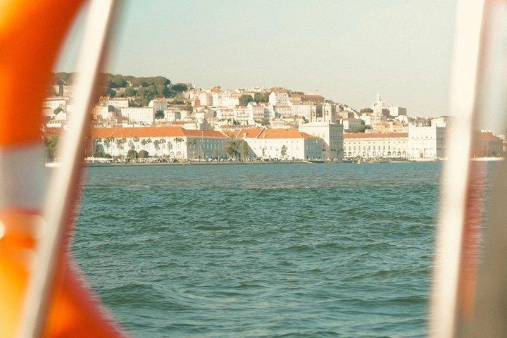 Discover Lisbon aboard a private sailboat in the Tejo