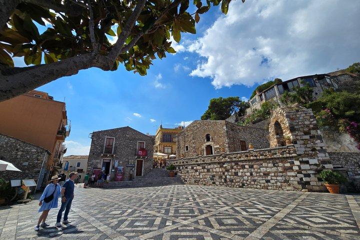 Castelmola Village en Etna Winery vanaf Taormina Sicilië Wijntour