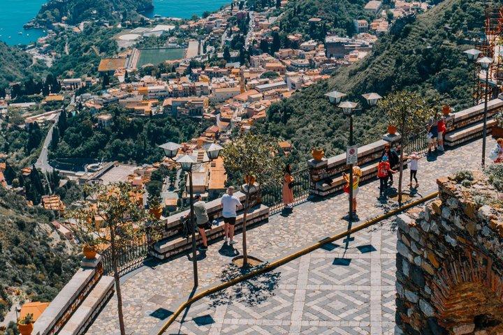 Castelmola Village en Etna Winery vanaf Taormina Sicilië Wijntour