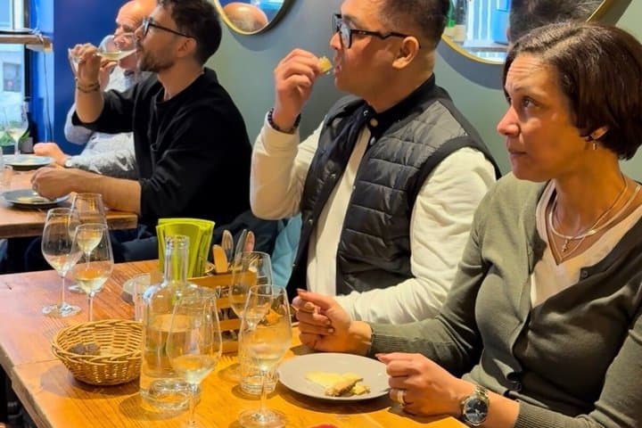 Paris Wine Tasting & French Cheese Pairing with Sommelier