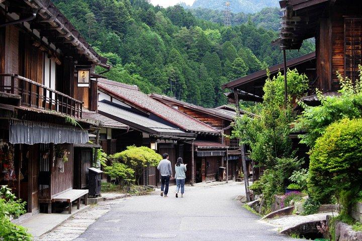 名古屋発:永保寺、恵那峡、馬籠宿、妻籠宿の日帰りツアー