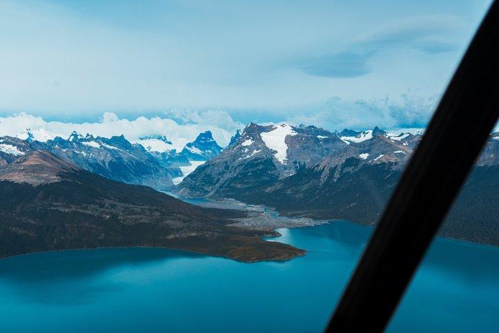 Sobrevuelo en helicóptero por el glaciar Perito Moreno