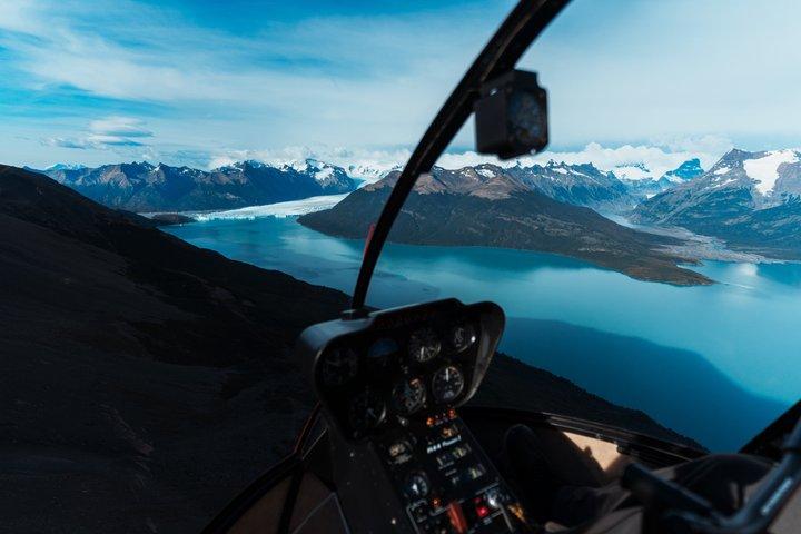 Sobrevuelo en helicóptero por el glaciar Perito Moreno