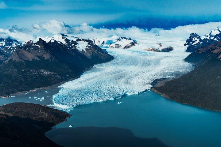 Sobrevuelo en helicóptero por el glaciar Perito Moreno